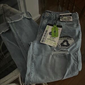 D. Jeans Light Blue High Waist Denim with Patch